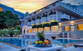 Rose Garden Premium Hotel